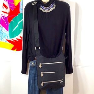 Baggallini black big zipper crossbody bag
